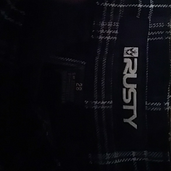 Rusty shorts - Picture 3 of 5